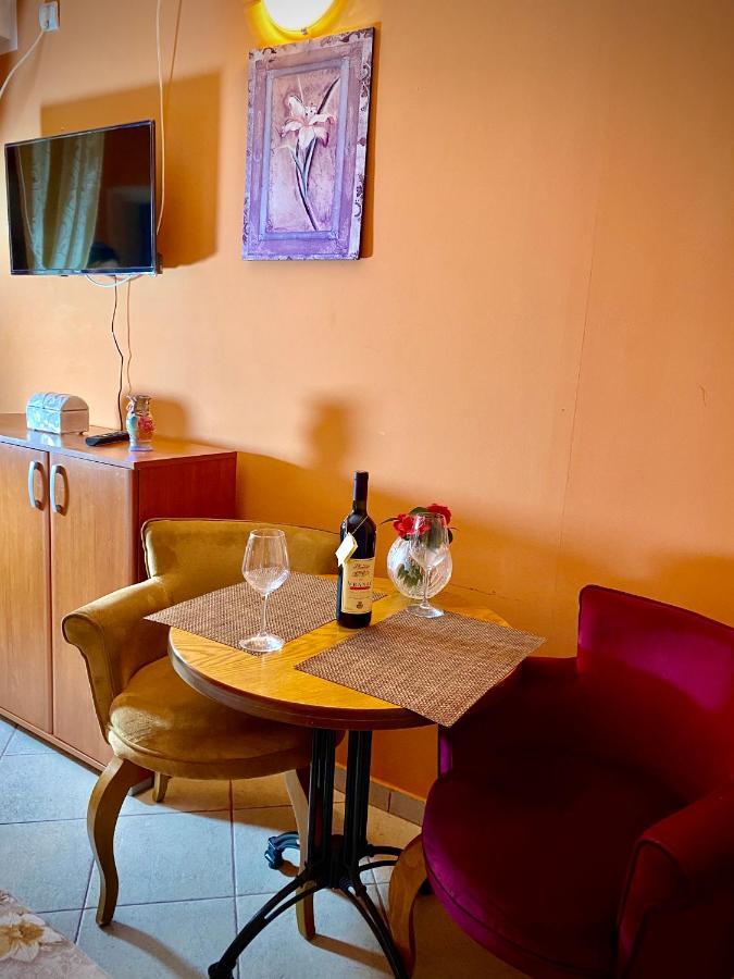 Vila Duricic 300M Od Mora Hotel เดโนวิชี ภายนอก รูปภาพ