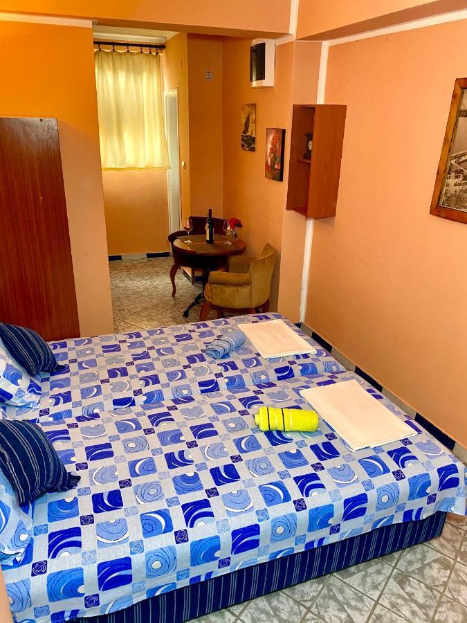 Vila Duricic 300M Od Mora Hotel เดโนวิชี ภายนอก รูปภาพ
