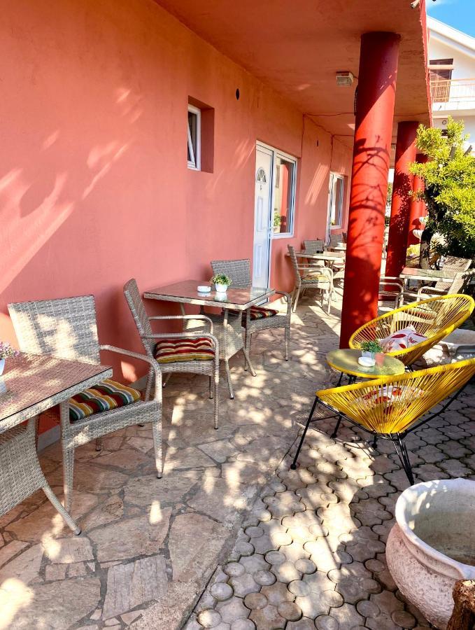 Vila Duricic 300M Od Mora Hotel เดโนวิชี ภายนอก รูปภาพ